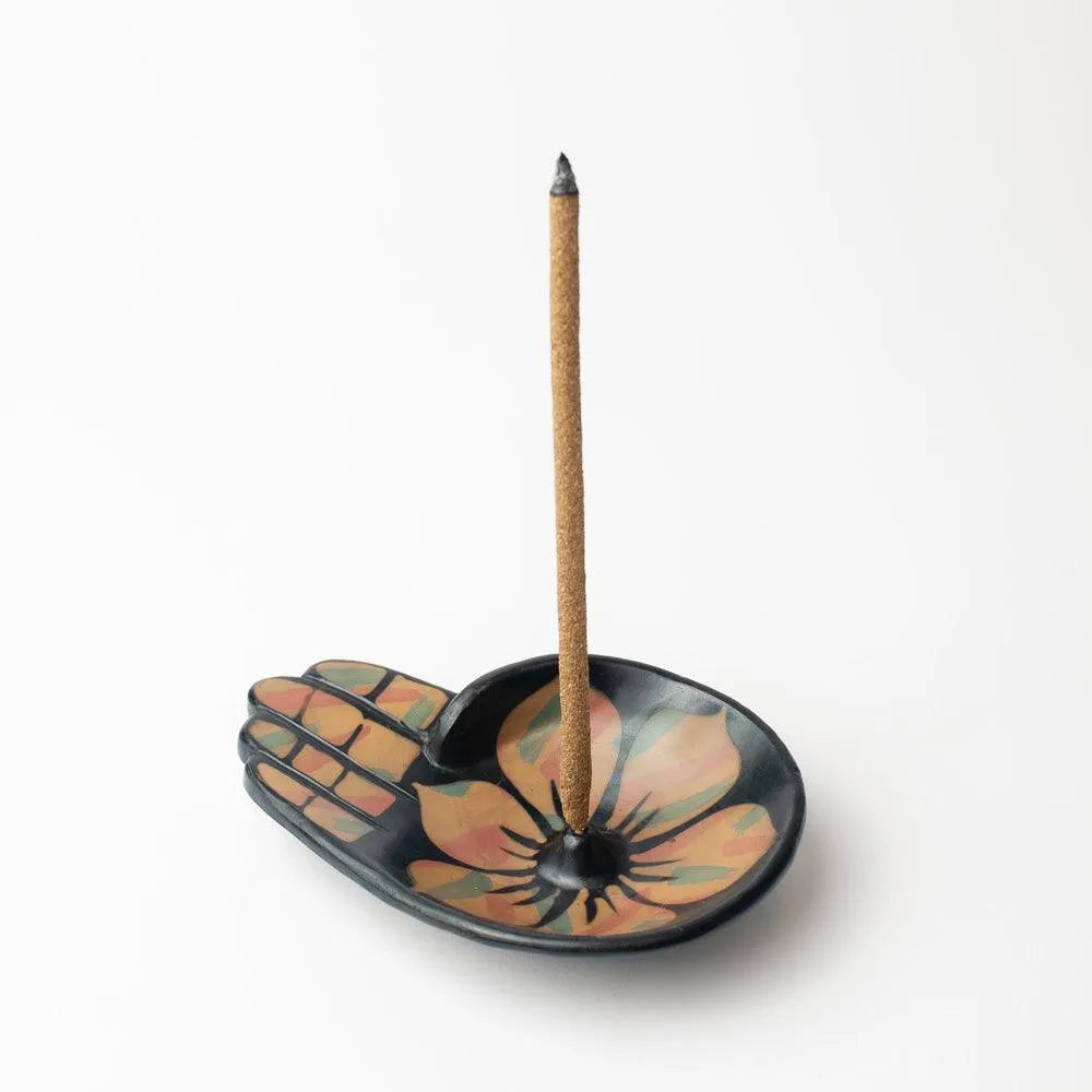 incense-holder-modelo-mano-handmade-in-chulucanas-peru-luna-sundara-7 - Luna Sundara